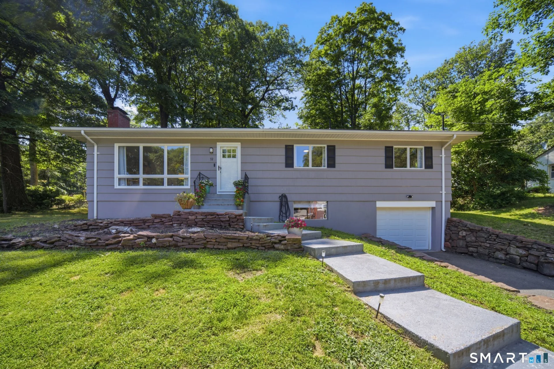 32 Fairview Drive, Farmington, CT