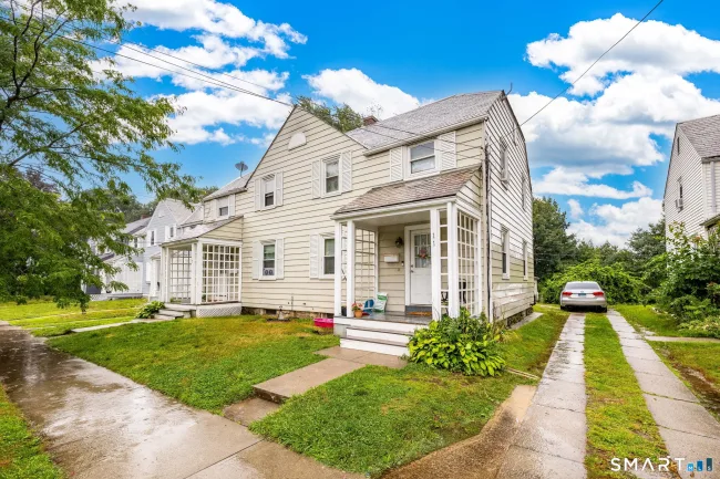 11 Colver Street, New London, CT