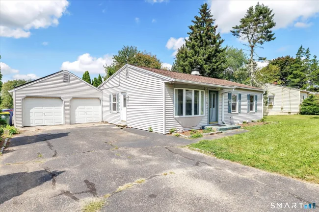 12 Crestwood Road