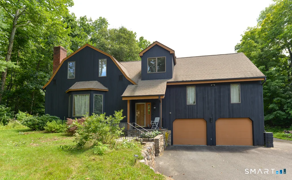 60 Old Field Road, Southbury, CT