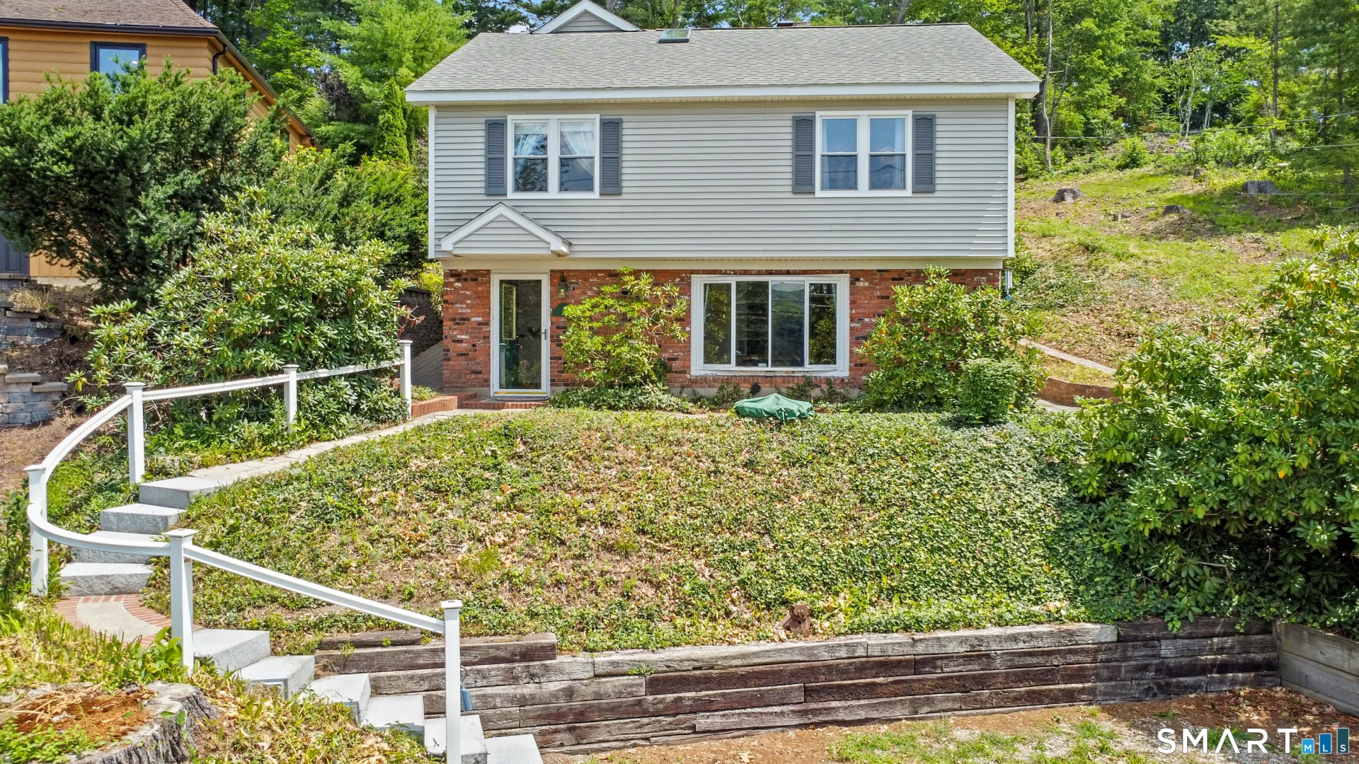 16 Lake Street, Burlington, CT