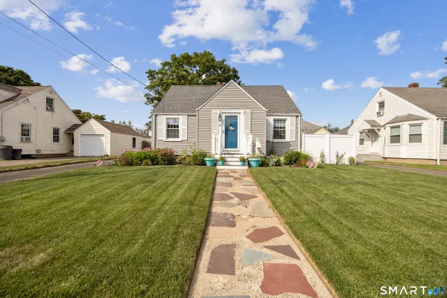 23 Rowe Street, East Haven, CT