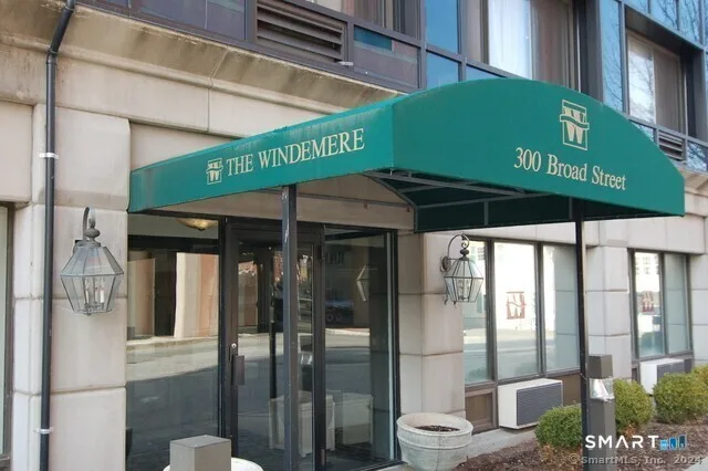 300 Broad Street #303