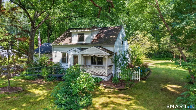 42 Ezra Street, North Haven, CT