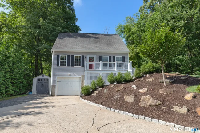 251 Lake Shore Drive, Middlebury, CT