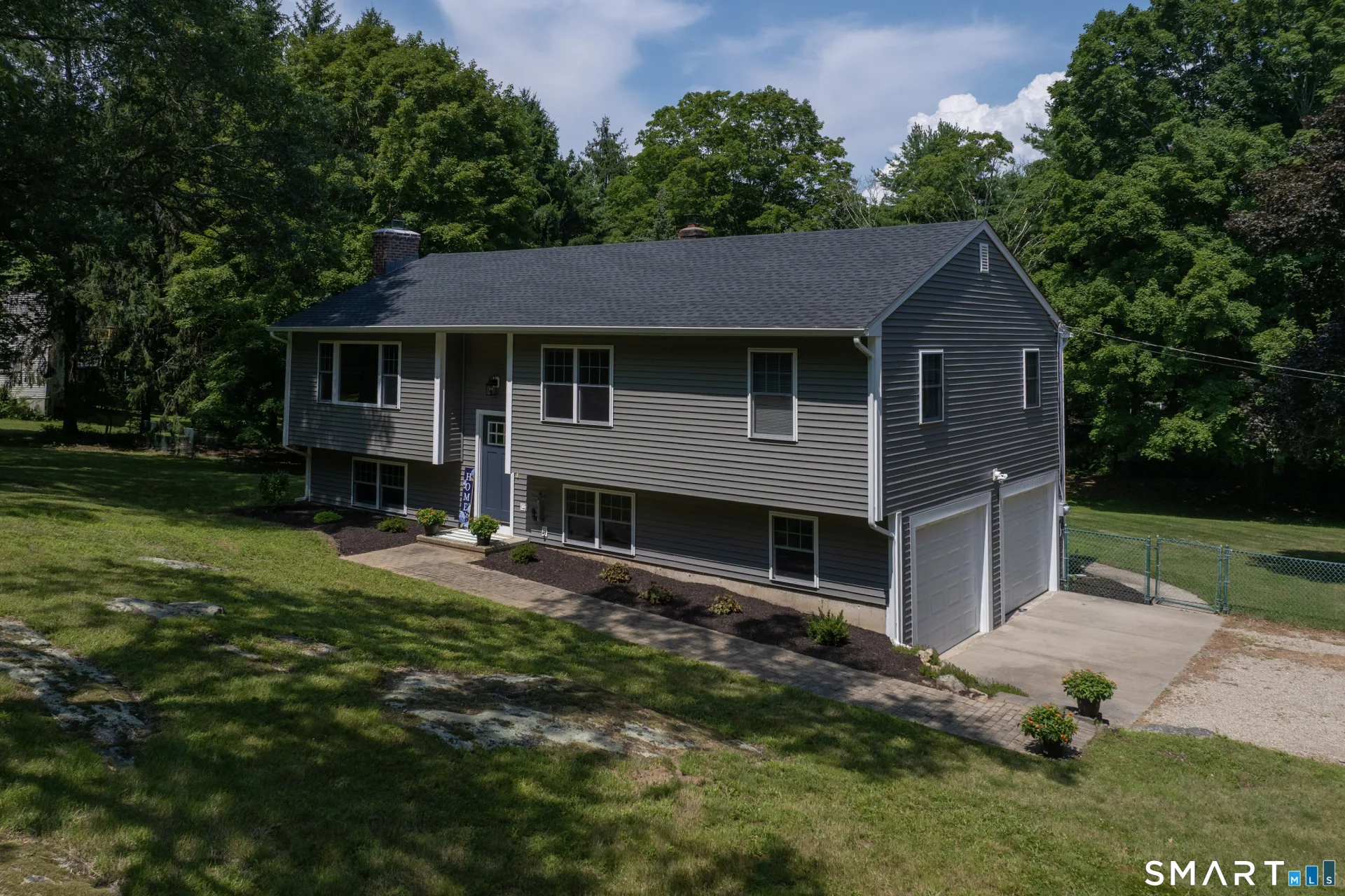 831 Nut Plains Road, Guilford, CT