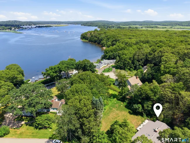 5 Hemlock Drive, Essex, CT