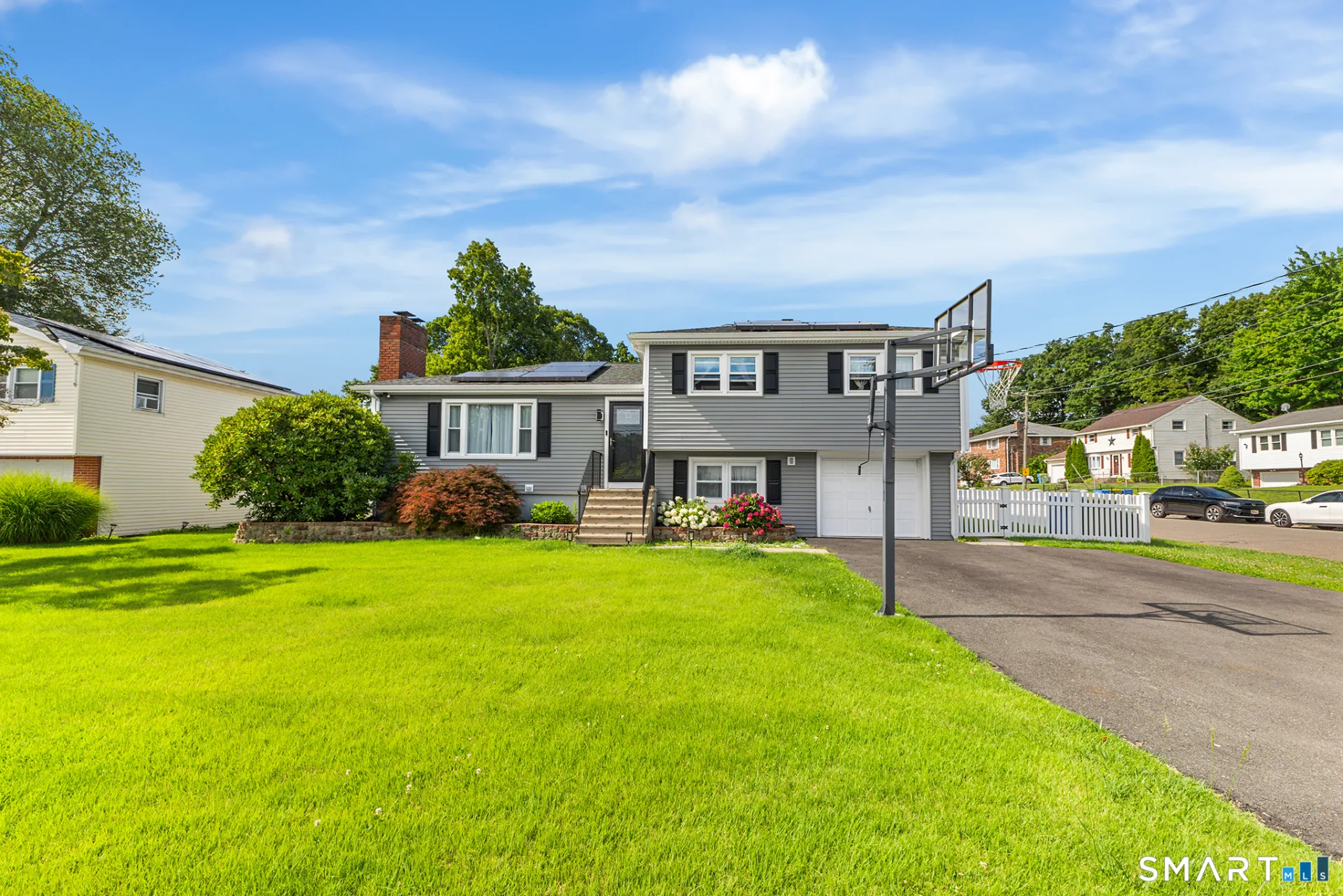 35 Wedgewood Drive, Waterbury, CT