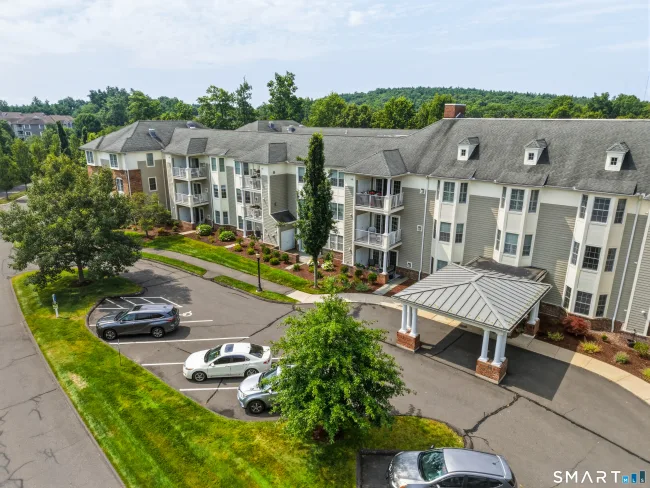 25 Cassandra Boulevard #204, West Hartford, CT
