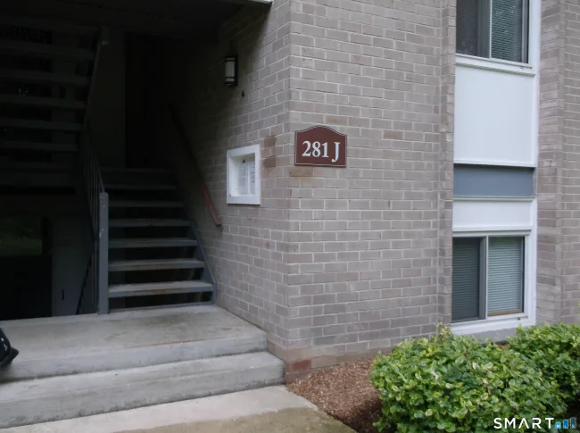 281 Gardner Avenue #J4