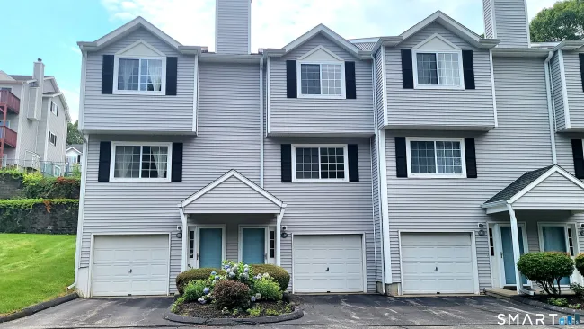 310 Boston Post Road #9, Waterford, CT