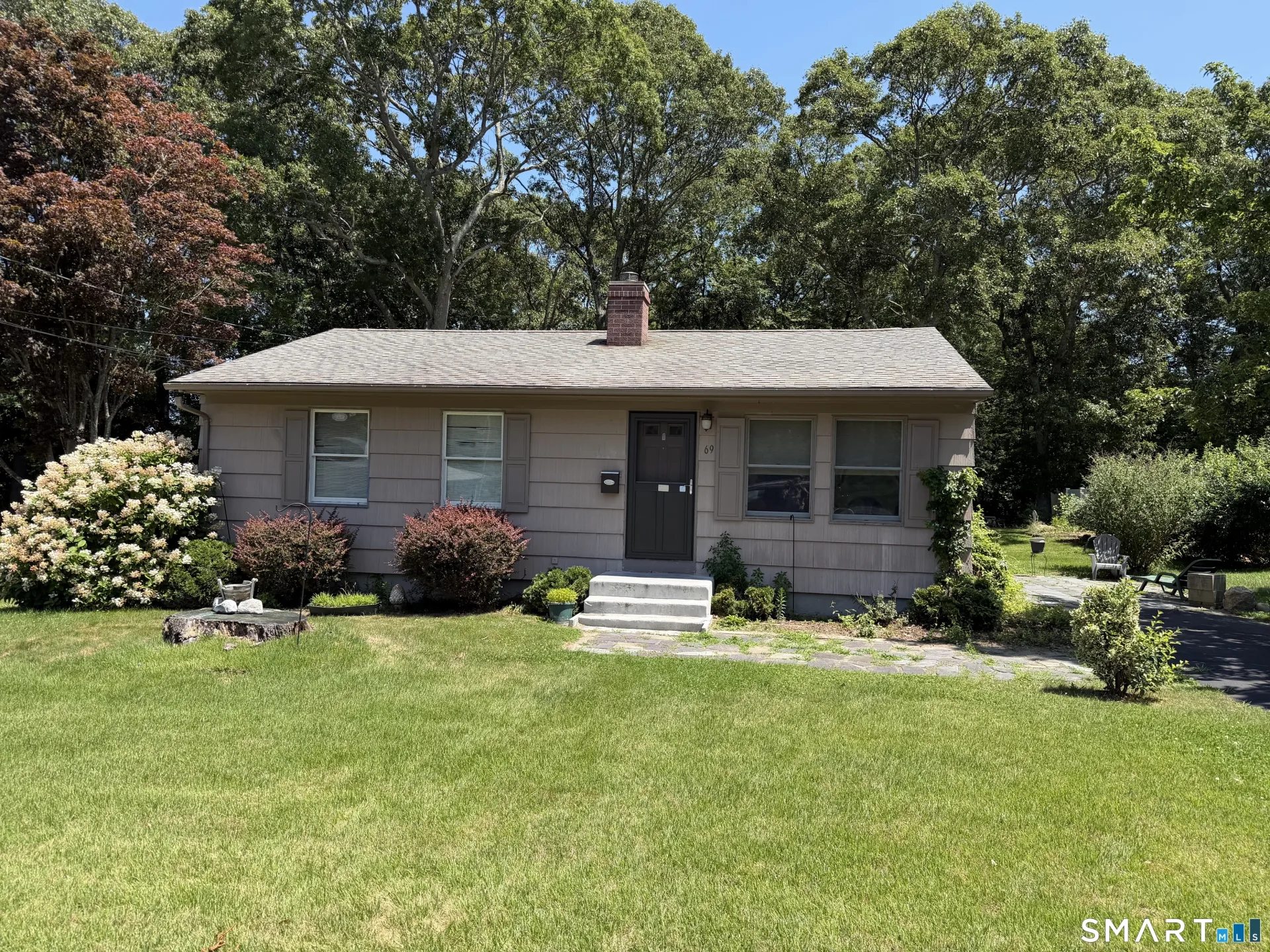 69 Nantucket Drive, Groton, CT
