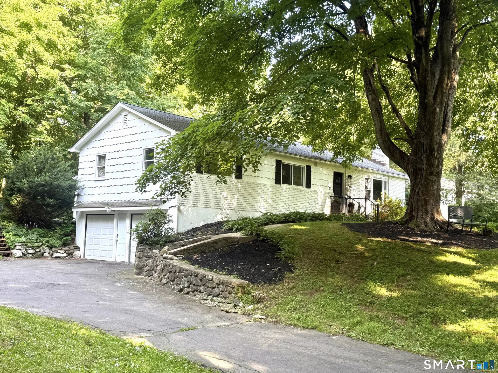 208 Strongtown Road, Southbury, CT