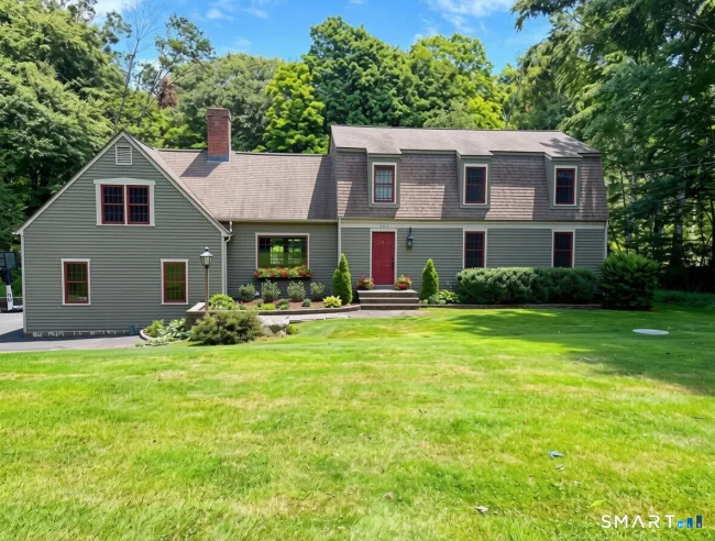 121 Carriage Drive, Southbury, CT