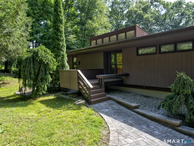15 Brookridge Drive