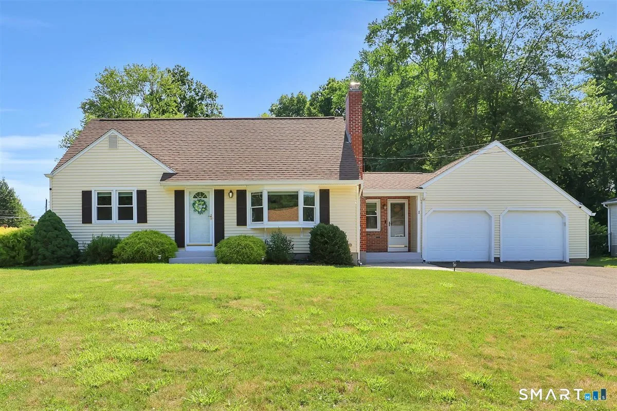 1 Lois Lane, Enfield, CT