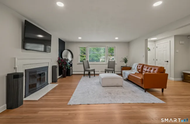 183 Tunxis Avenue