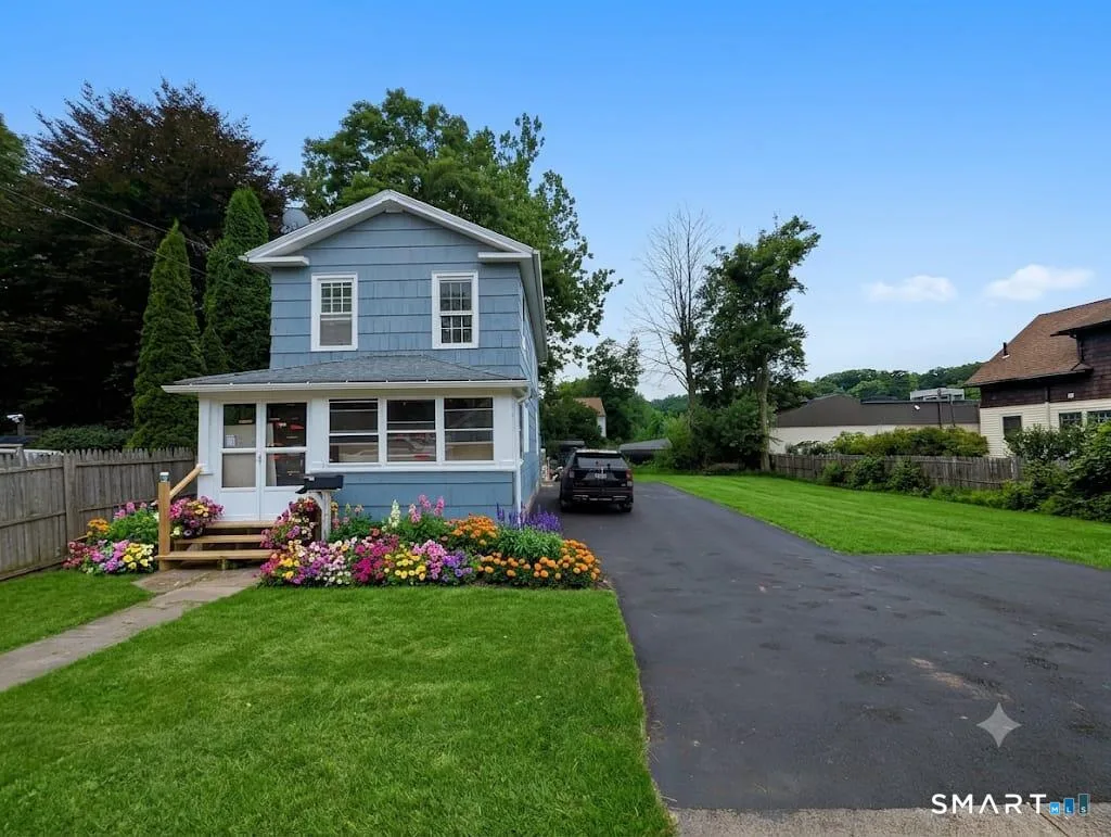 17 Stafford Avenue, Bristol, CT