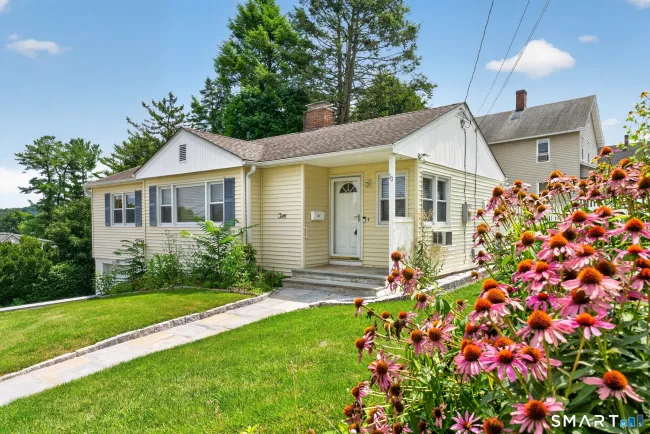 10 Seeley Street