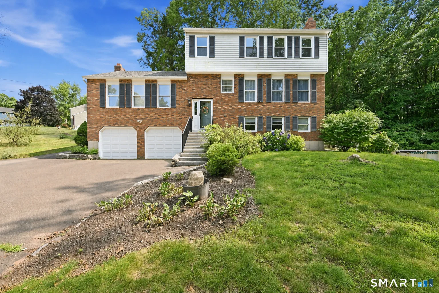 15 Deer Run Lane, North Haven, CT