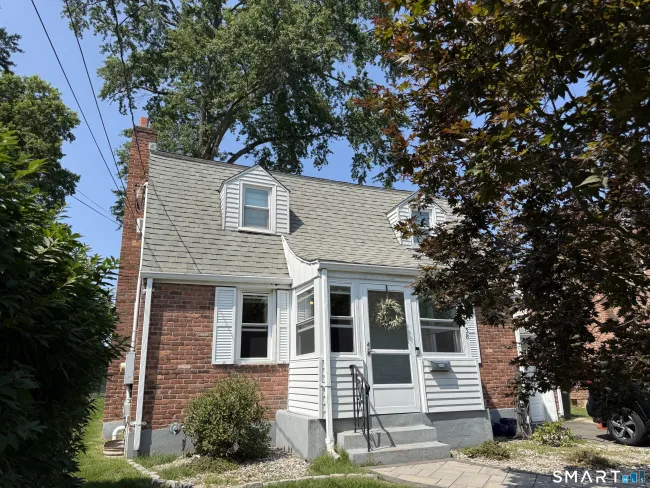 38 Harding Avenue