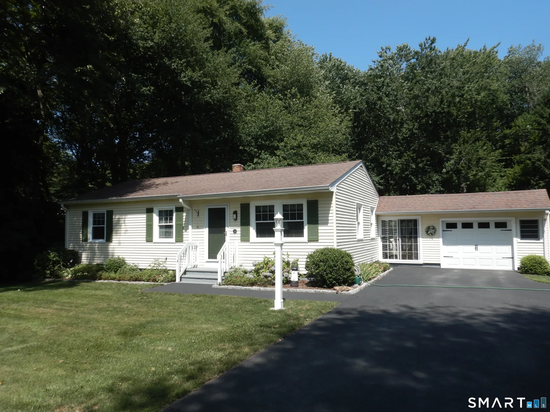 26 Beach Park Road, Clinton, CT