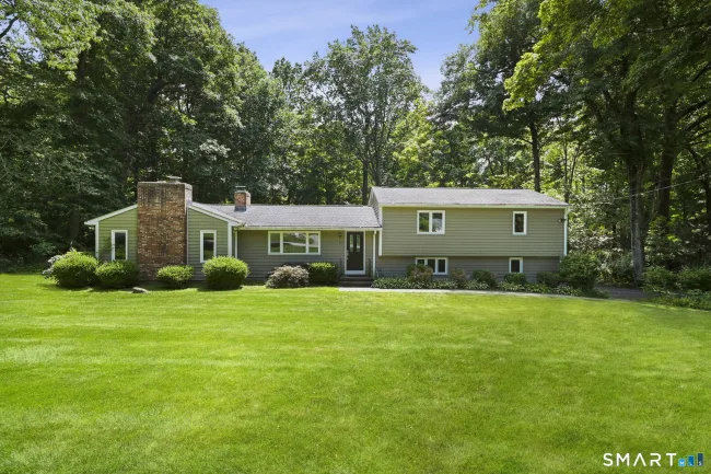 19 Crestwood Road, Monroe, CT