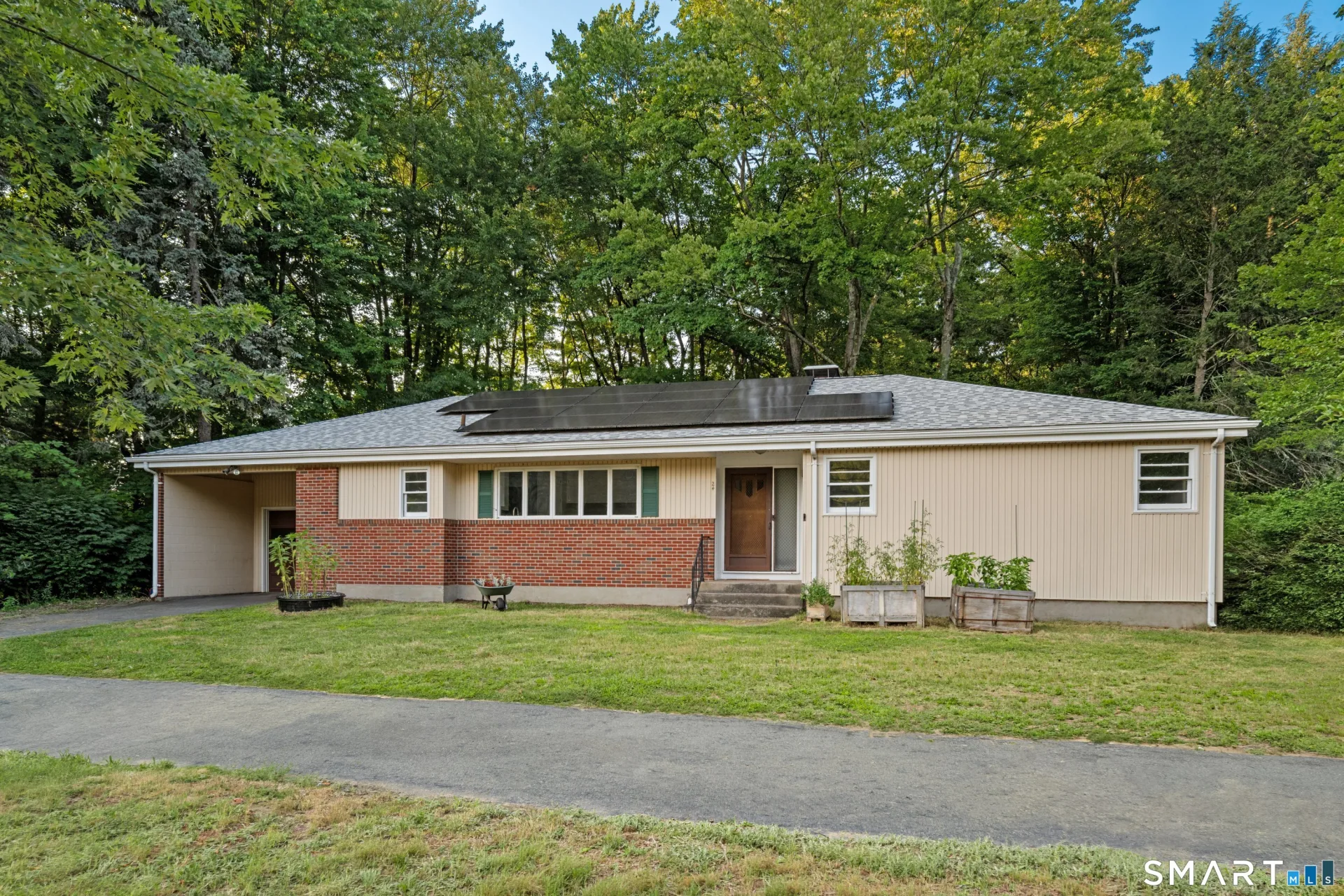 24 East Wintonbury Avenue, Bloomfield, CT