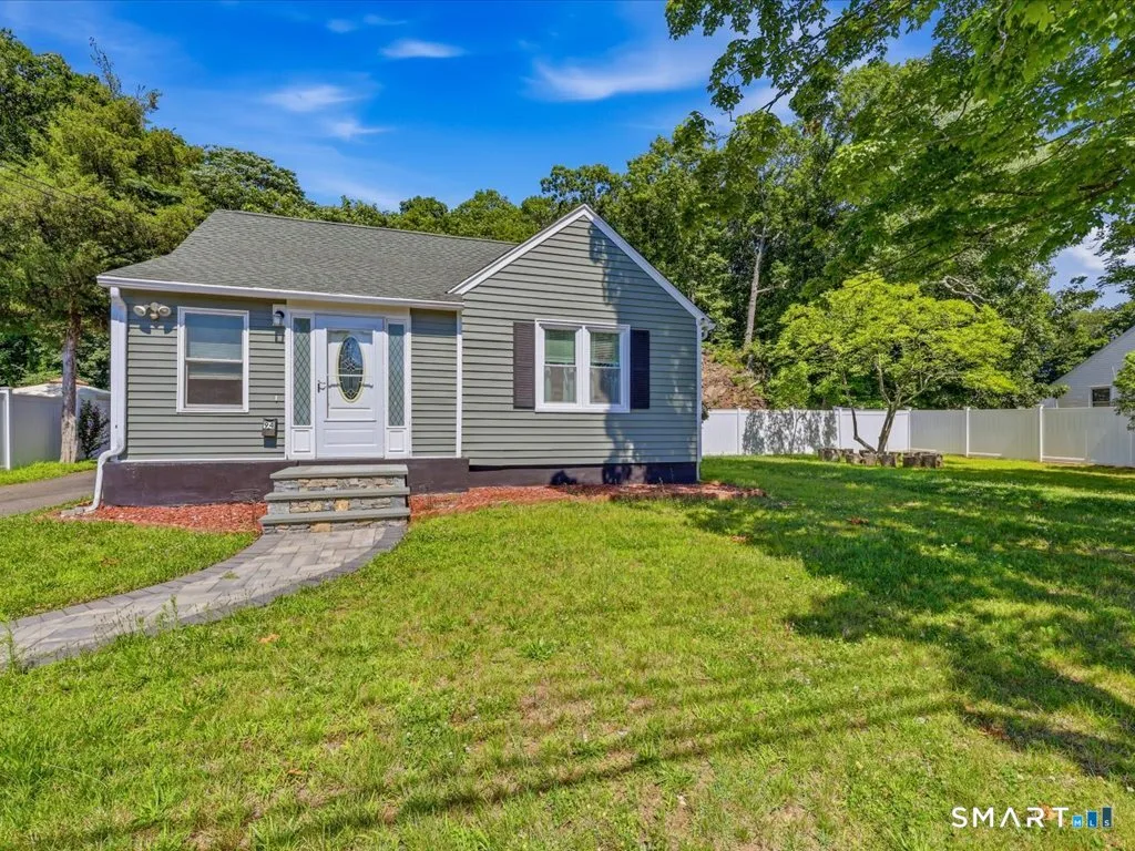 94 Barnes Avenue, New Haven, CT