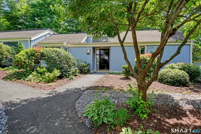 1003 Heritage Village #B
