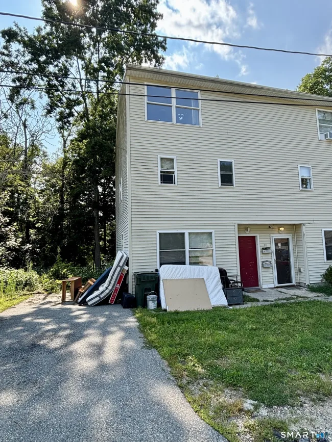10 Hillcrest Street #A