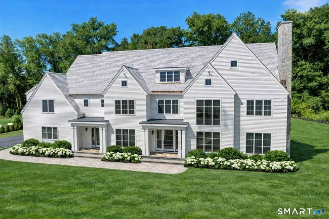 21 Sturges Commons