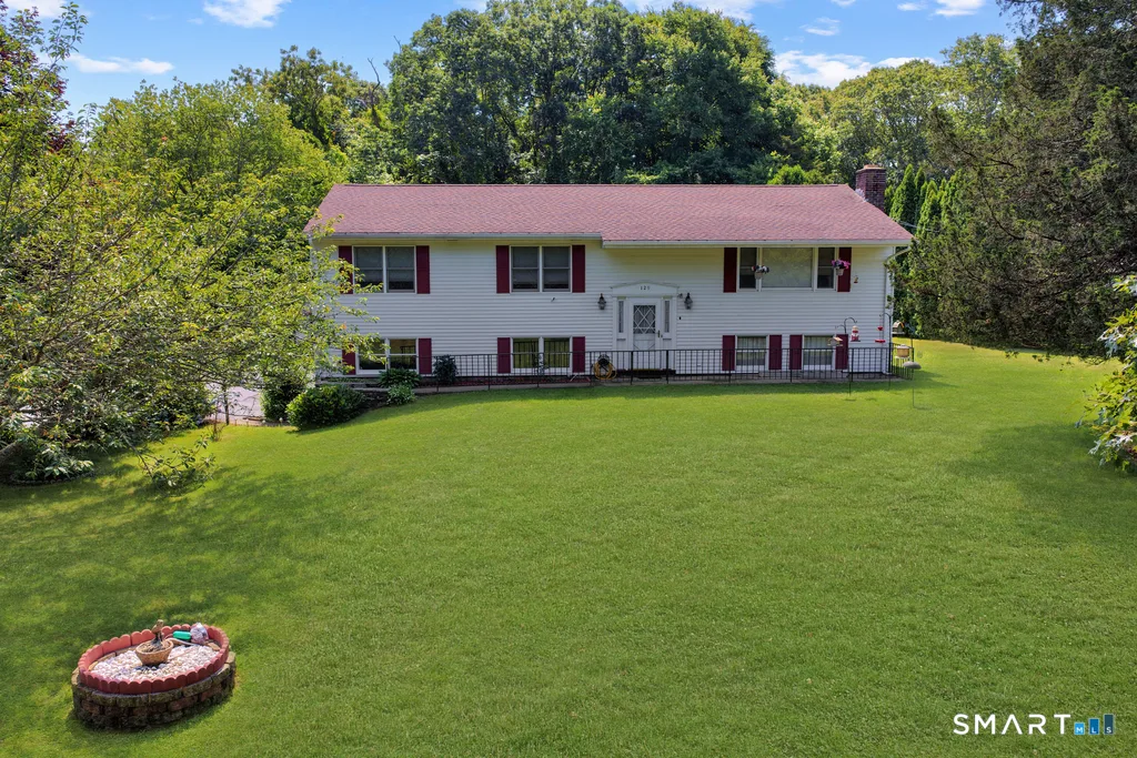 129 Elm Ridge Road, Stonington, CT