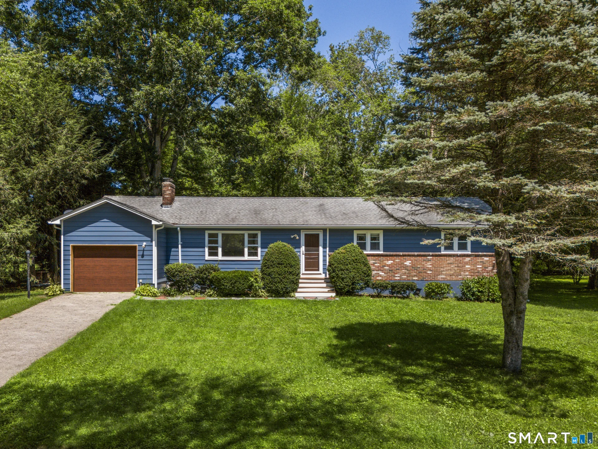 31 Ravenwood Road, North Stonington, CT