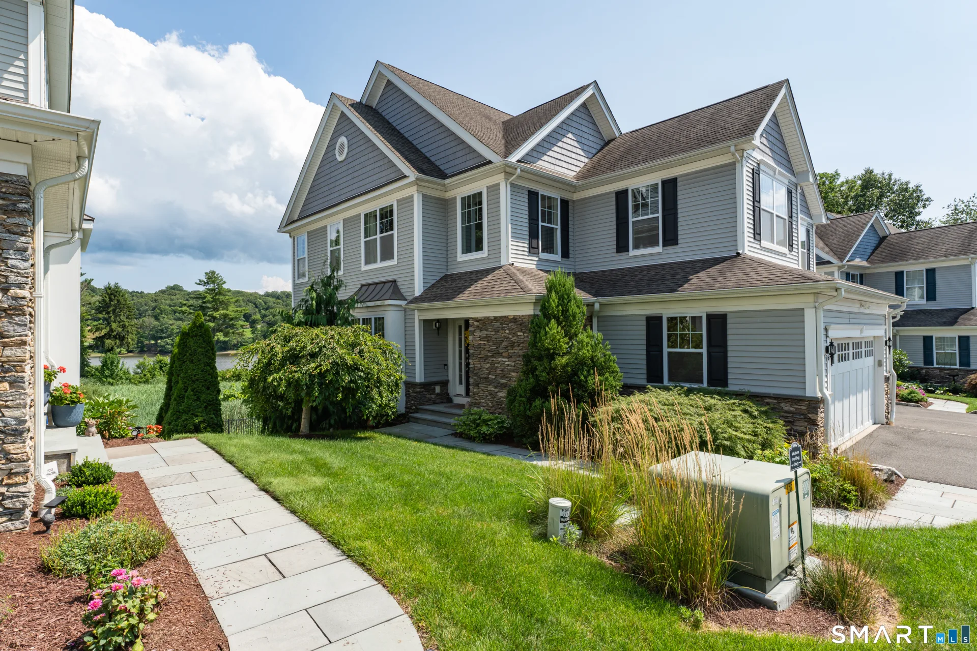 560 River Road #16, Shelton, CT