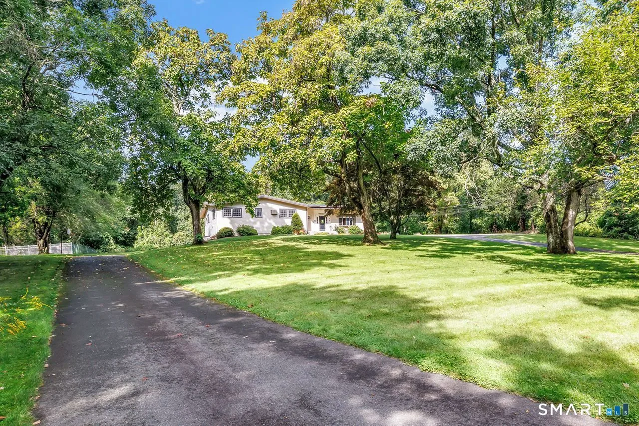 10 Lombard Drive, Prospect, CT