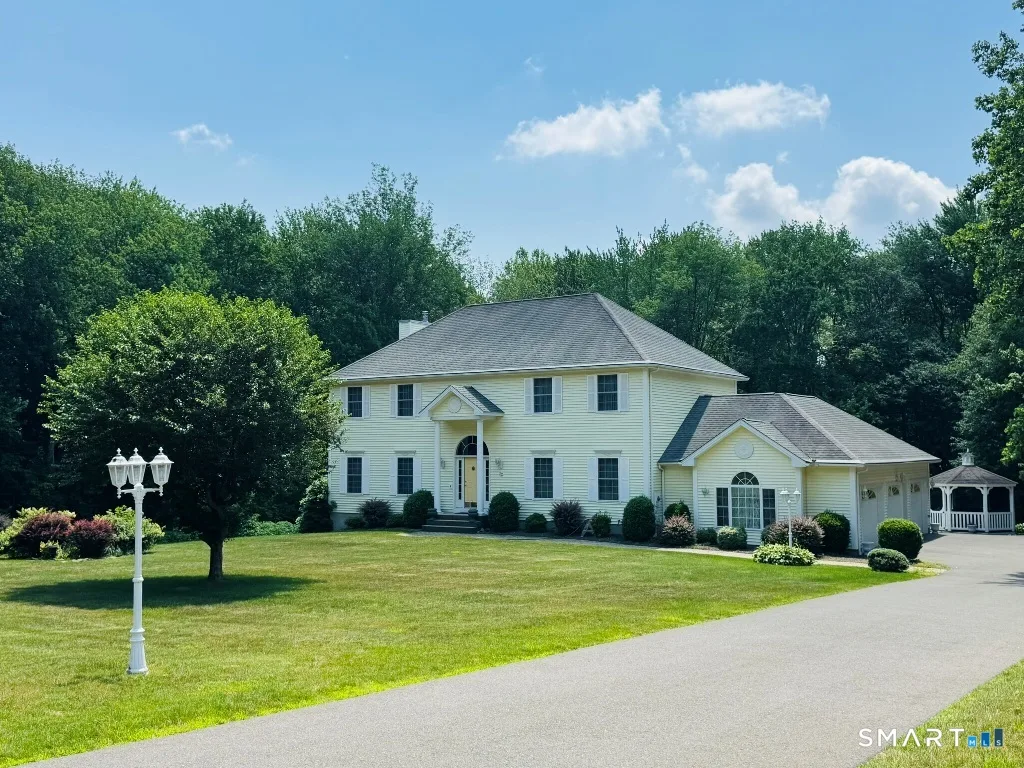 22 Cole Drive, Wolcott, CT