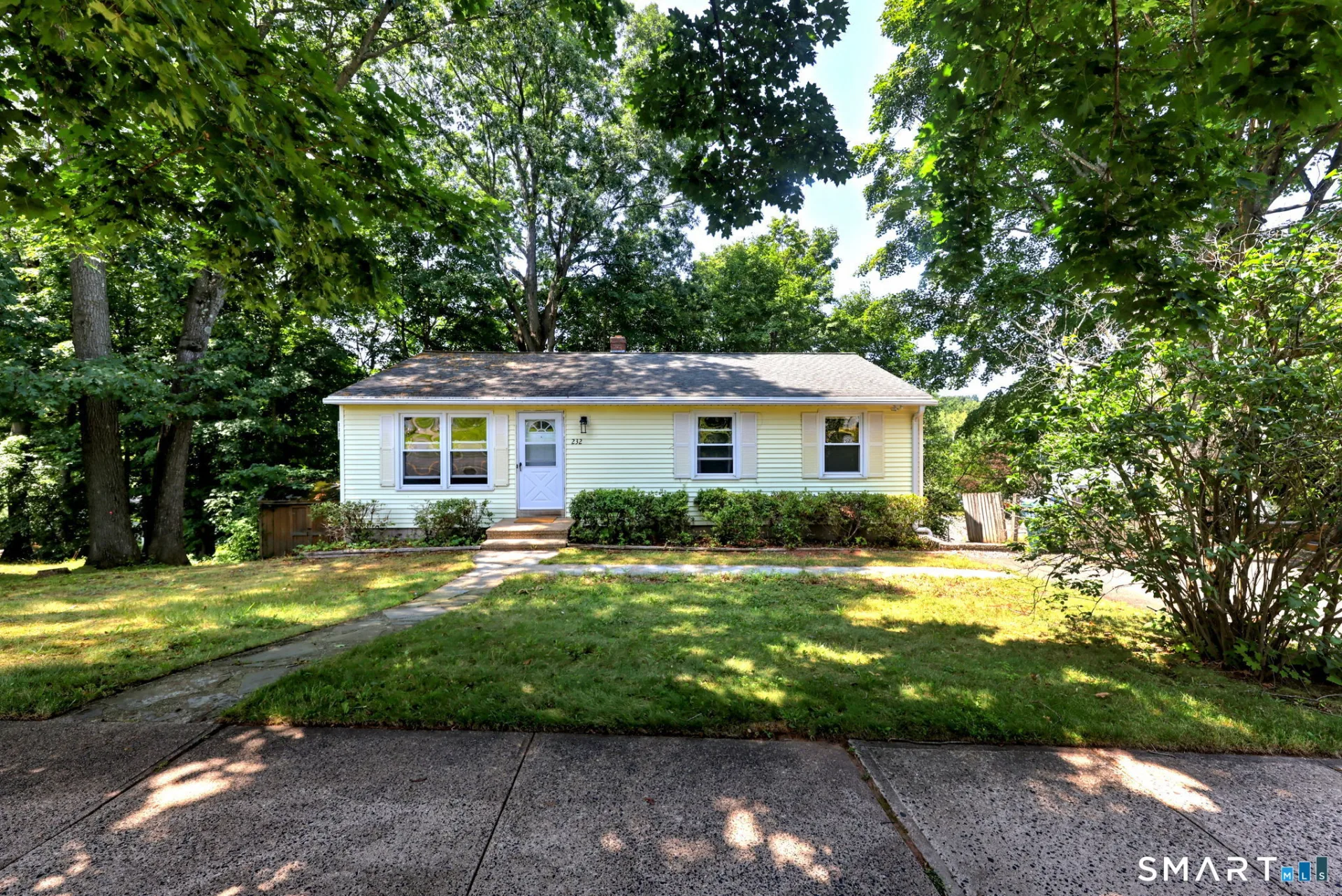 232 Anns Farm Road, Hamden, CT