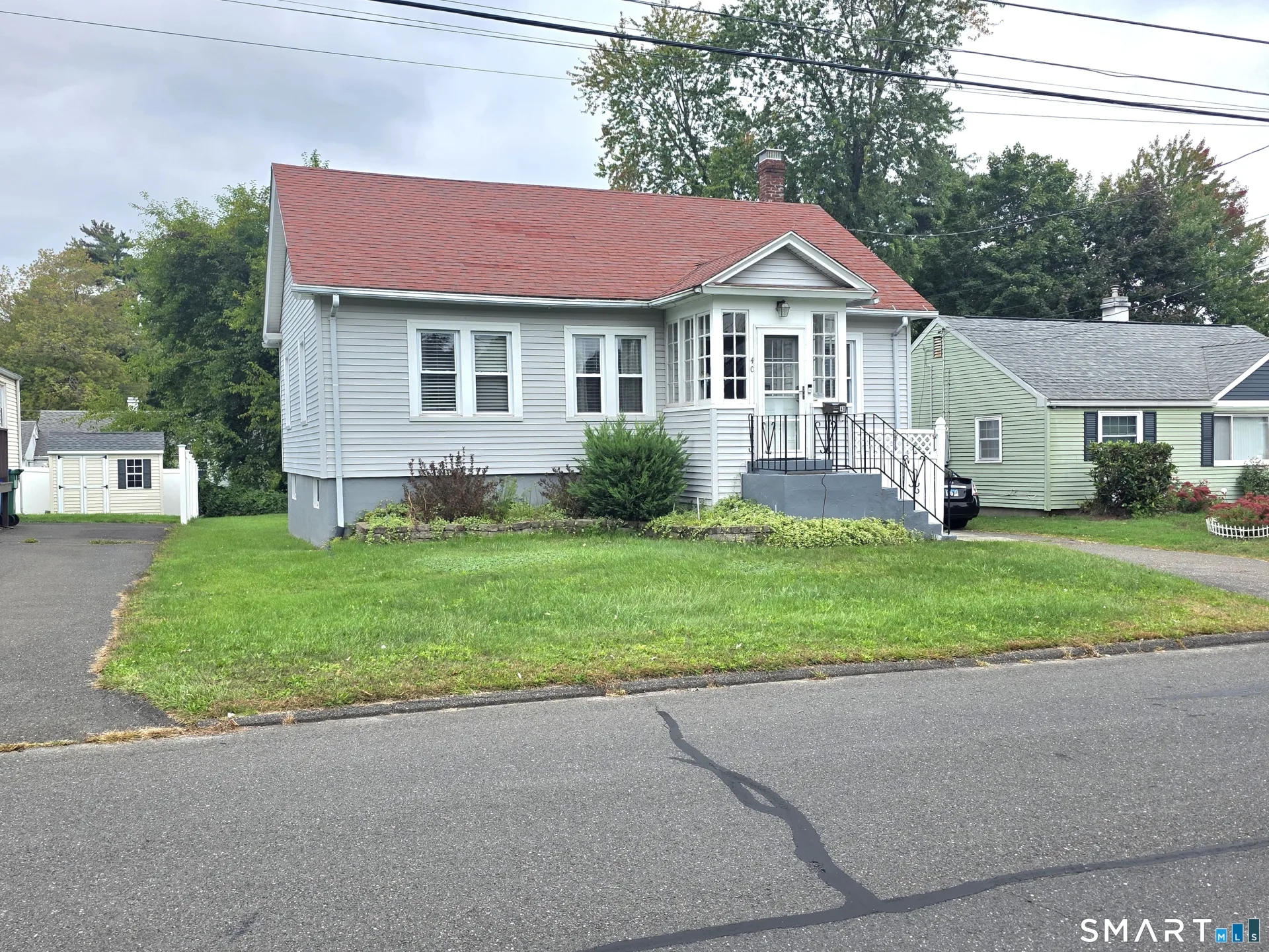 40 Englewood Avenue, Bloomfield, CT