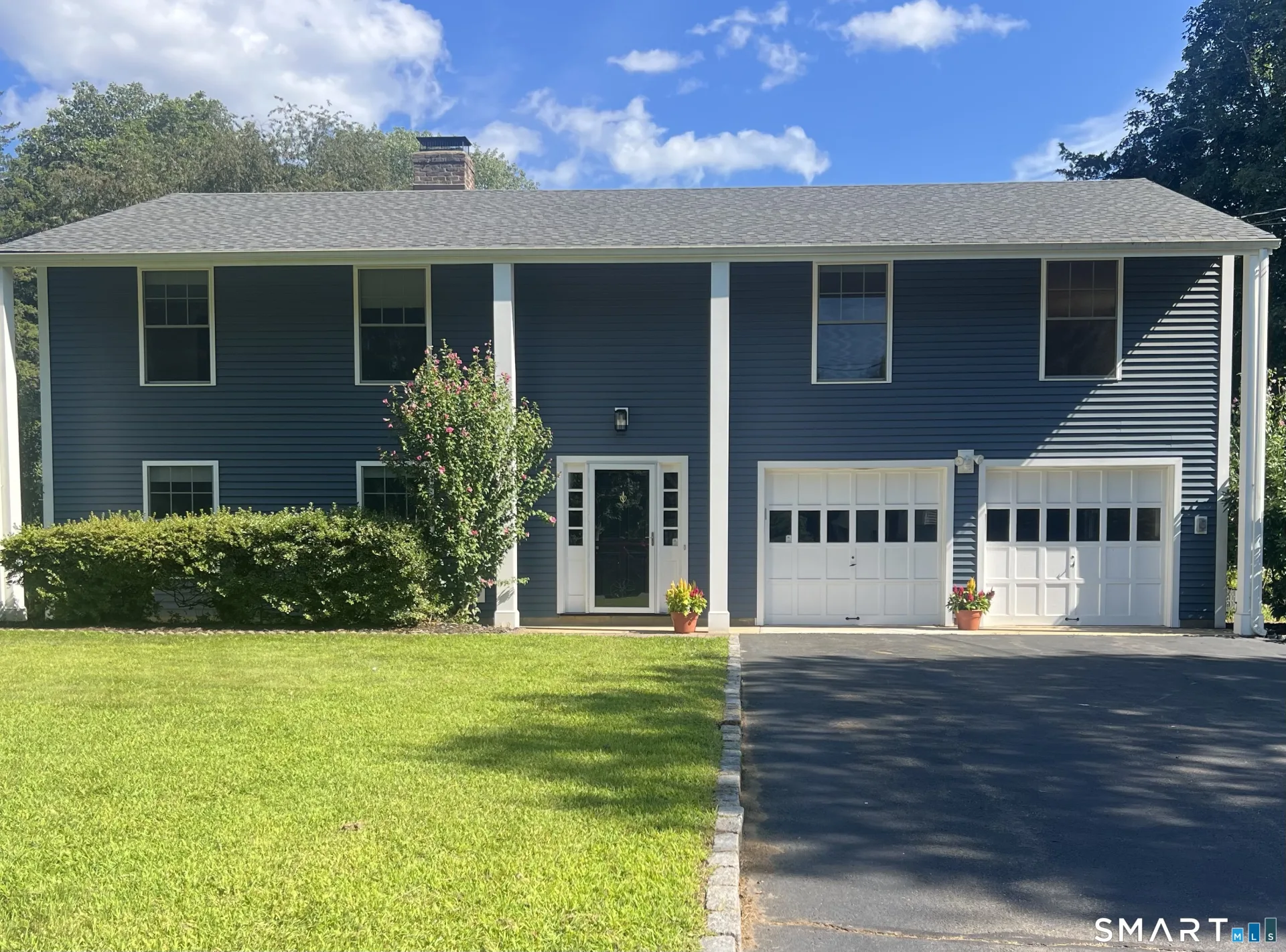20 Lincoln Drive, New Canaan, CT