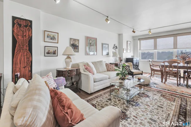 2625 Park Avenue #14J, Bridgeport, CT