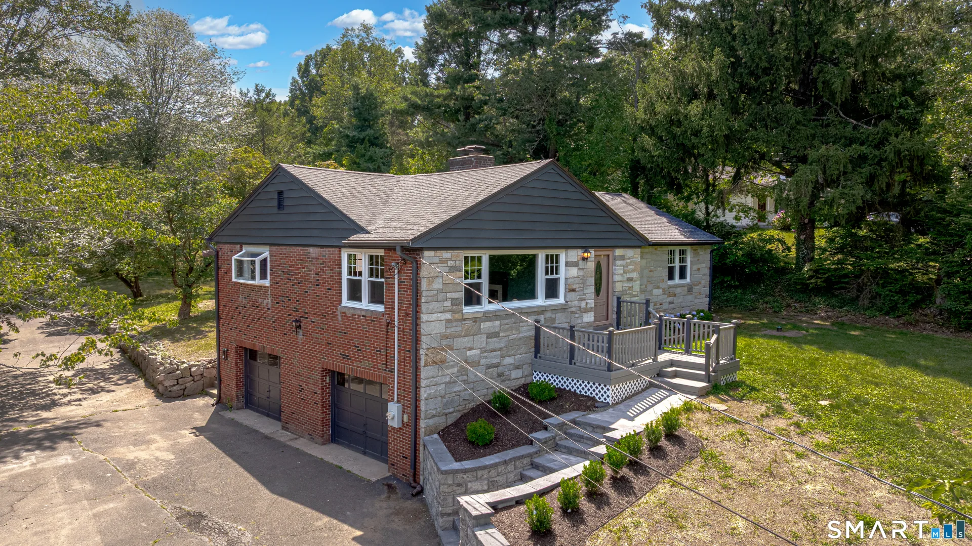 16 Gilbert Hill Road, North Haven, CT