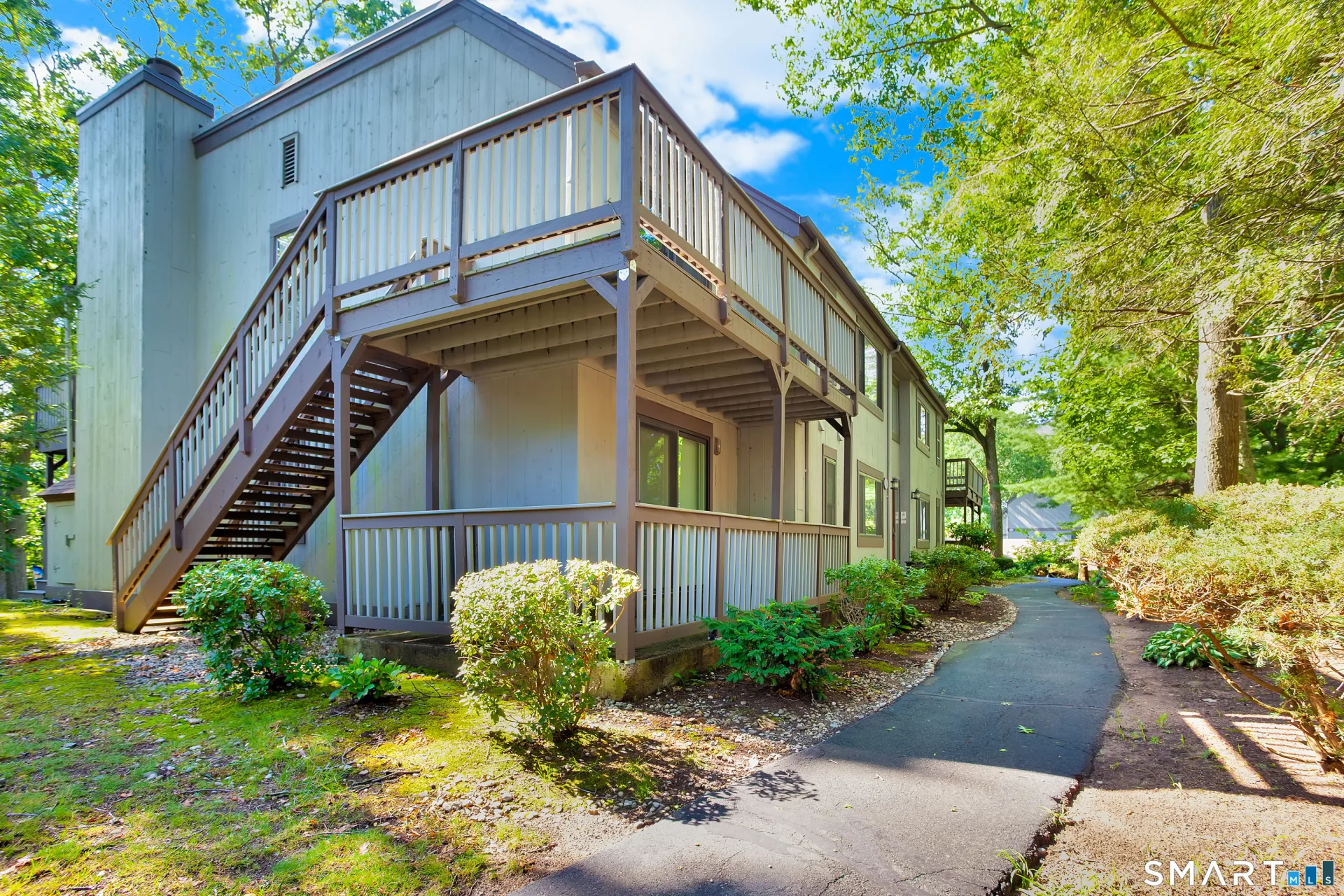 31 Harbour Village #C, Branford, CT