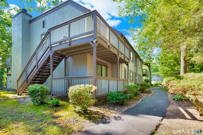 31 Harbour Village #C