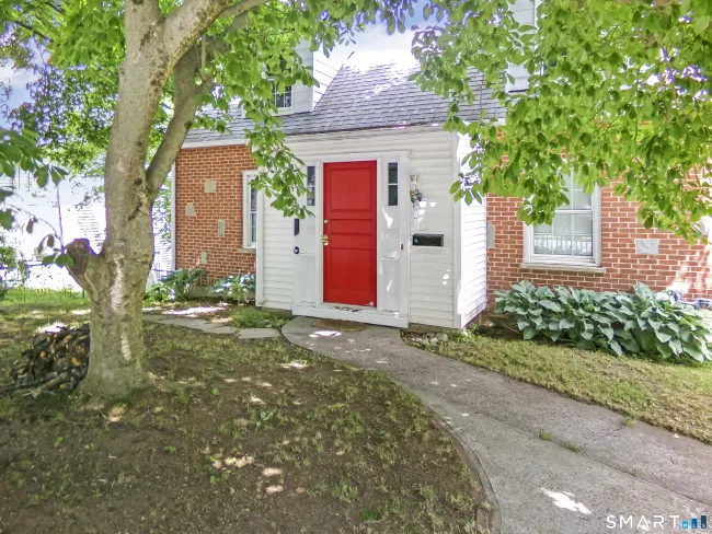20 Lone Oak Avenue, Waterbury, CT