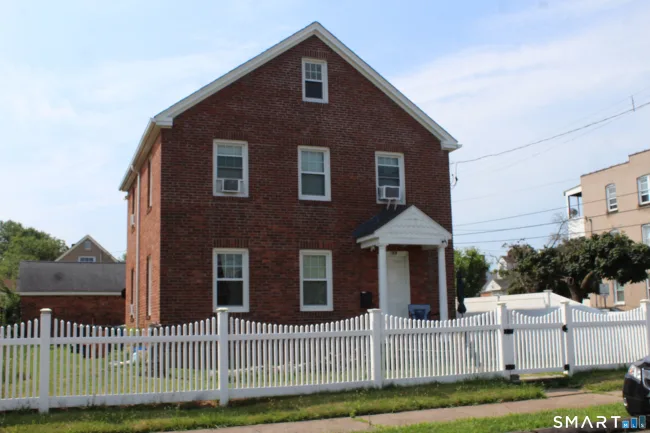 159 Roosevelt Street