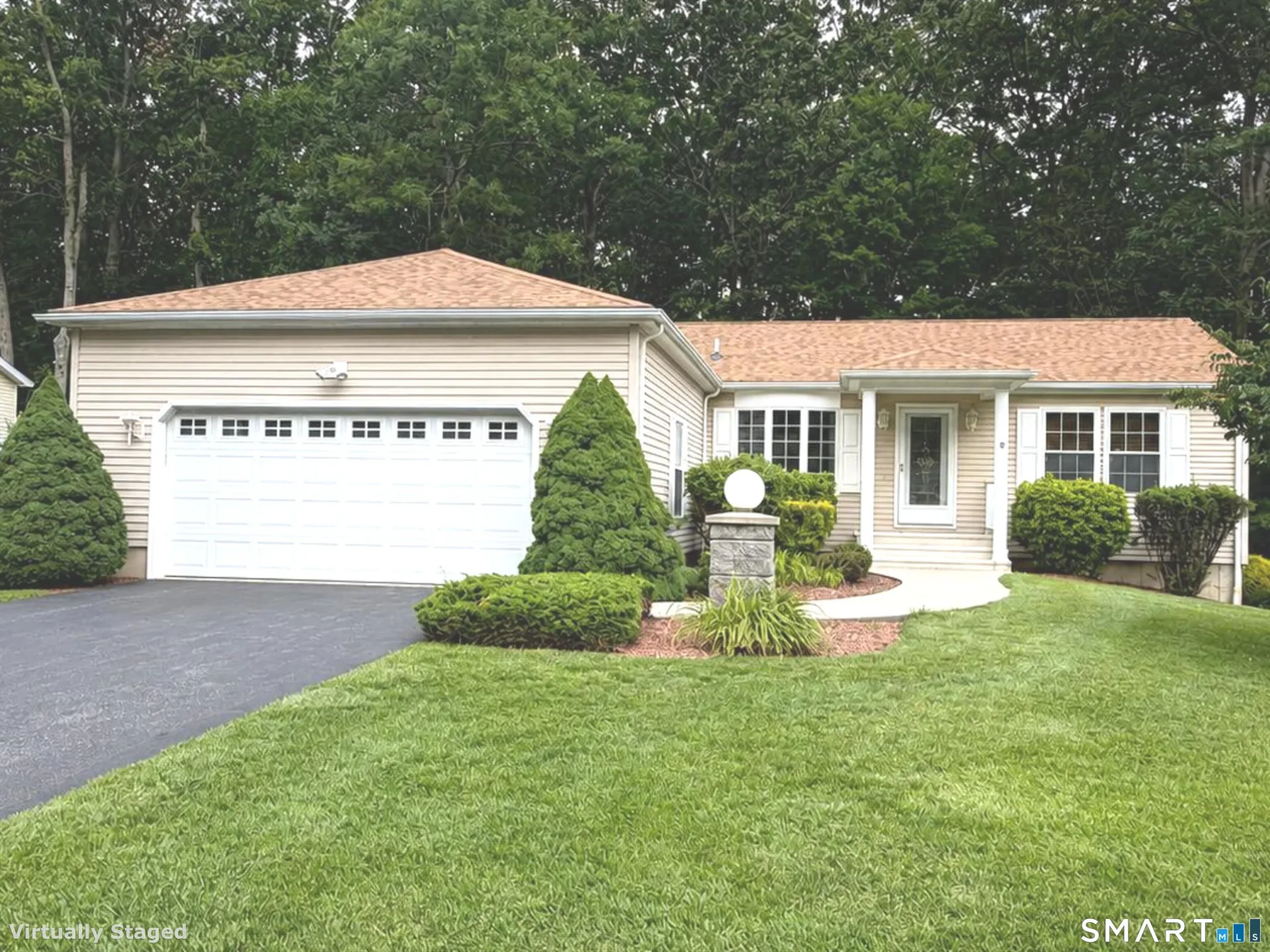 9 Paint Brush Path, Montville, CT