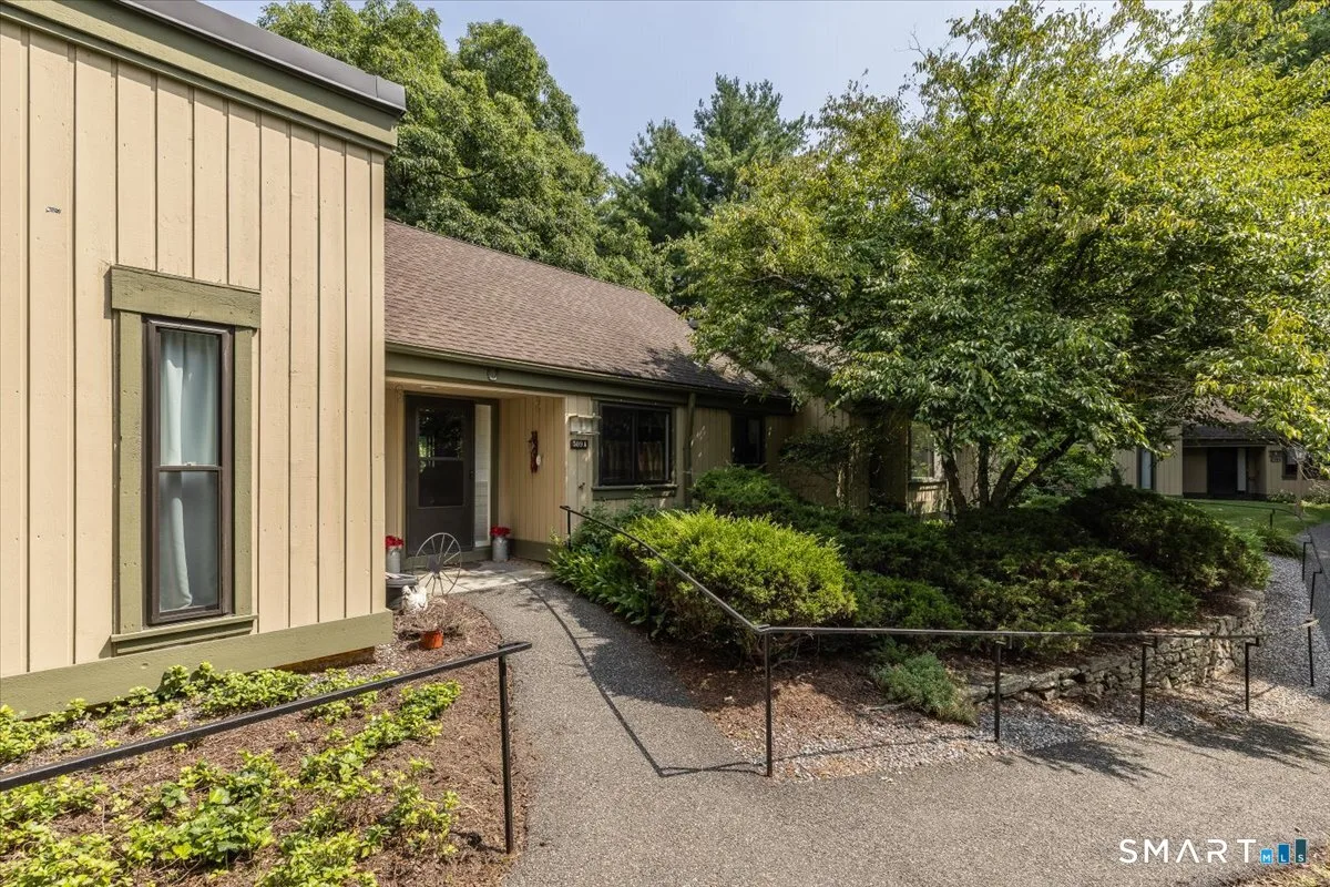 509 Heritage Village #A, Southbury, CT