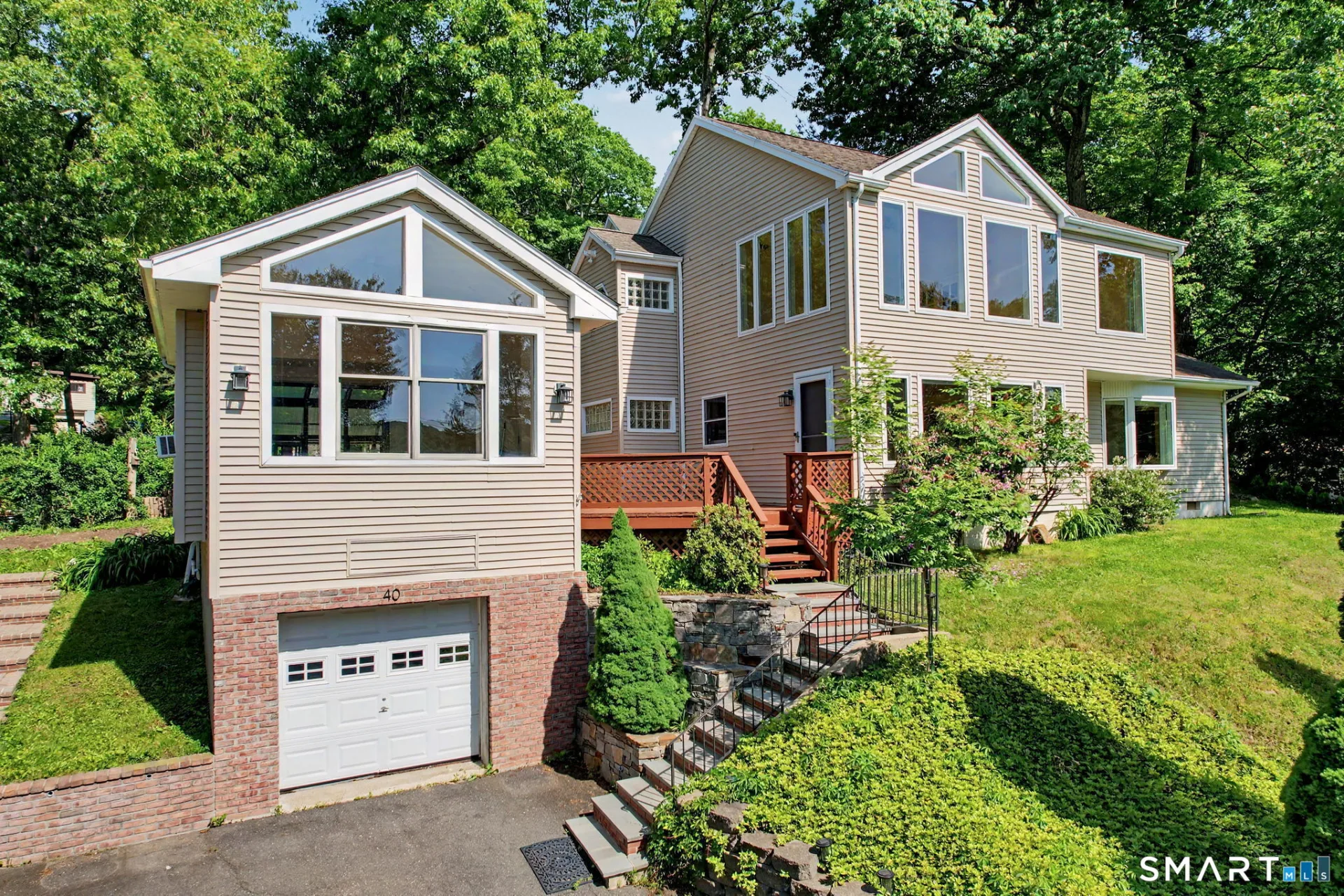 40 Manitook Drive, Oxford, CT