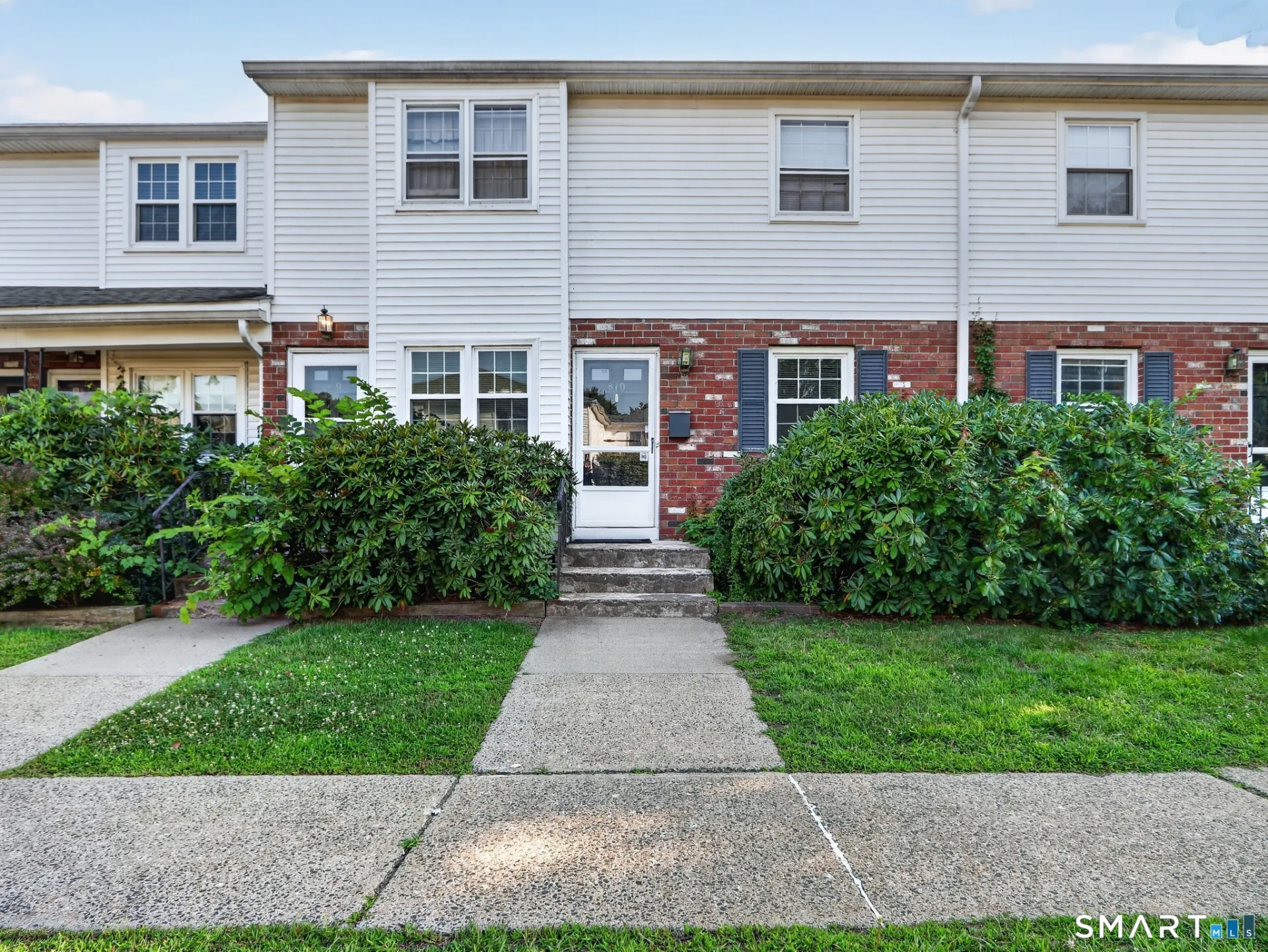 10 Bradley Circle #B10, Enfield, CT